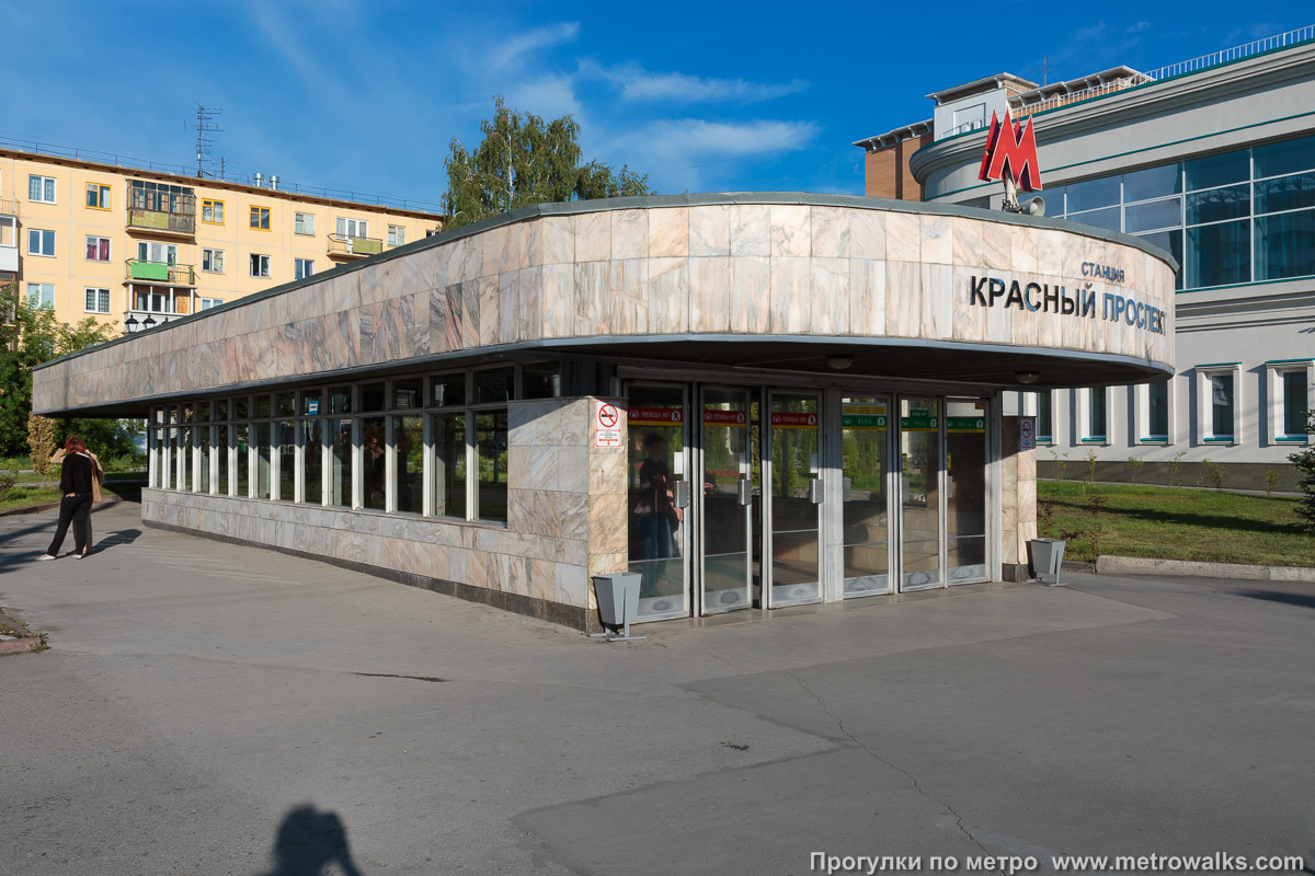 Ул октябрьская метро. Станции метро Новосибирск. Станция красный проспект Новосибирск. Новосибирский метрополитен Ленинский проспект. Станция Гагаринская Новосибирск снаружи.